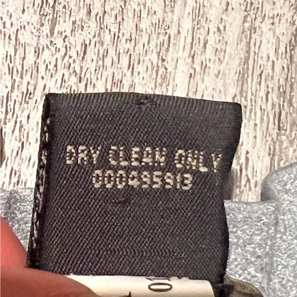 Banana Republic light blue silk blouse - Picture 14 of 17